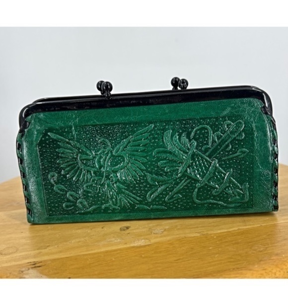 Handmade in Mexico vintage tooled green kiss lock change purse - Picture 2 of 16